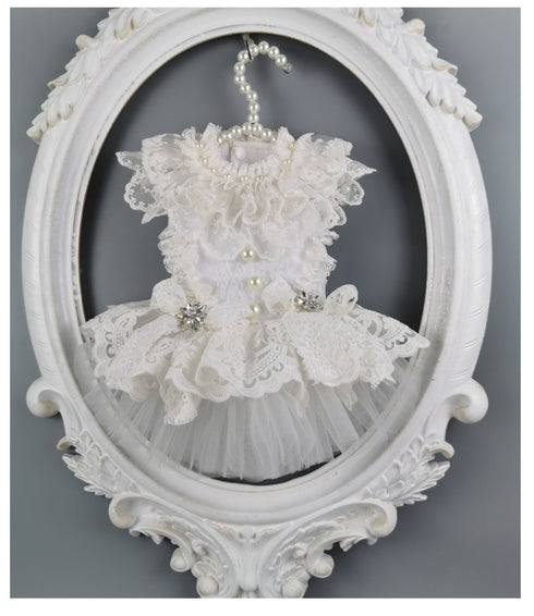 Tasteful White Wedding Dress